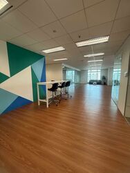 Bugis Junction (D7), Office #572117911